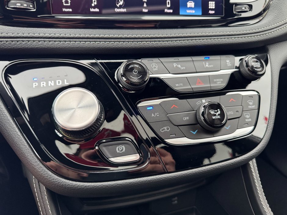 Chrysler PACIFICA LIMITED AWD 2026