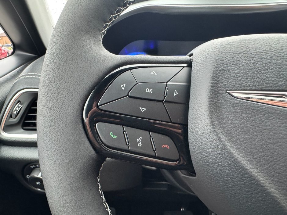 Chrysler PACIFICA LIMITED AWD 2026