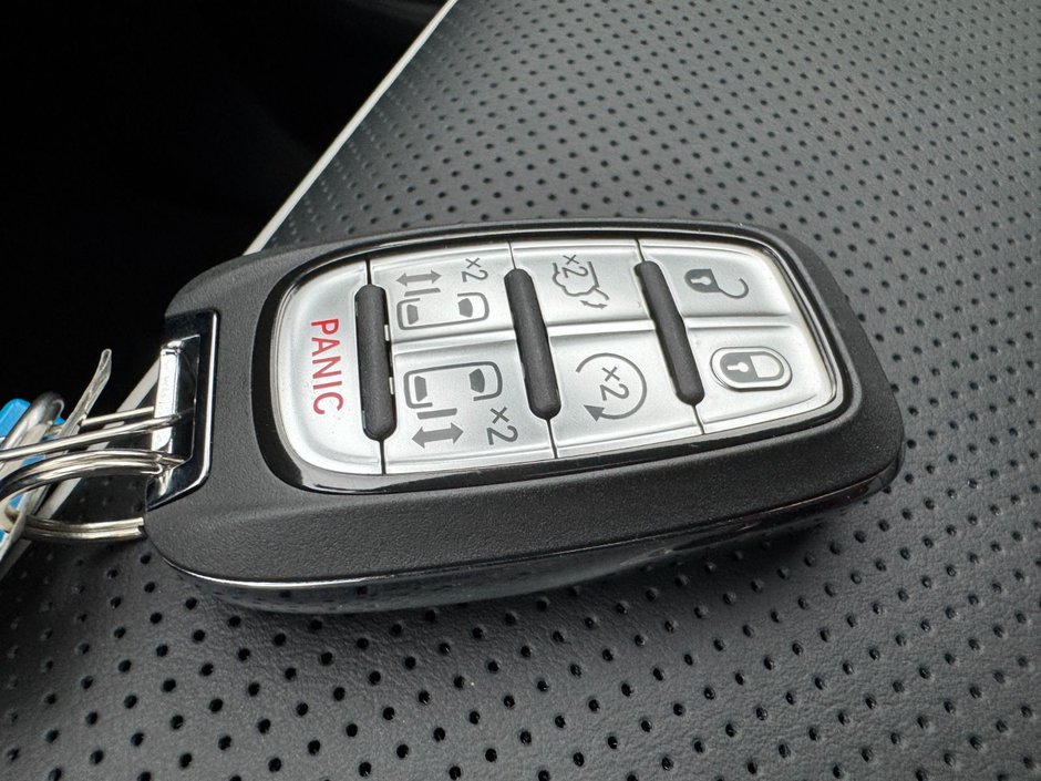 Chrysler PACIFICA LIMITED AWD 2026