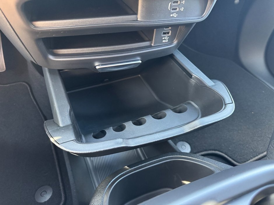 Chrysler PACIFICA SELECT AWD 2026