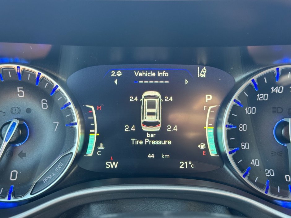 Chrysler PACIFICA SELECT AWD 2026