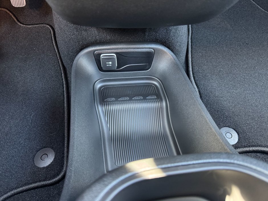 Chrysler PACIFICA SELECT AWD 2026