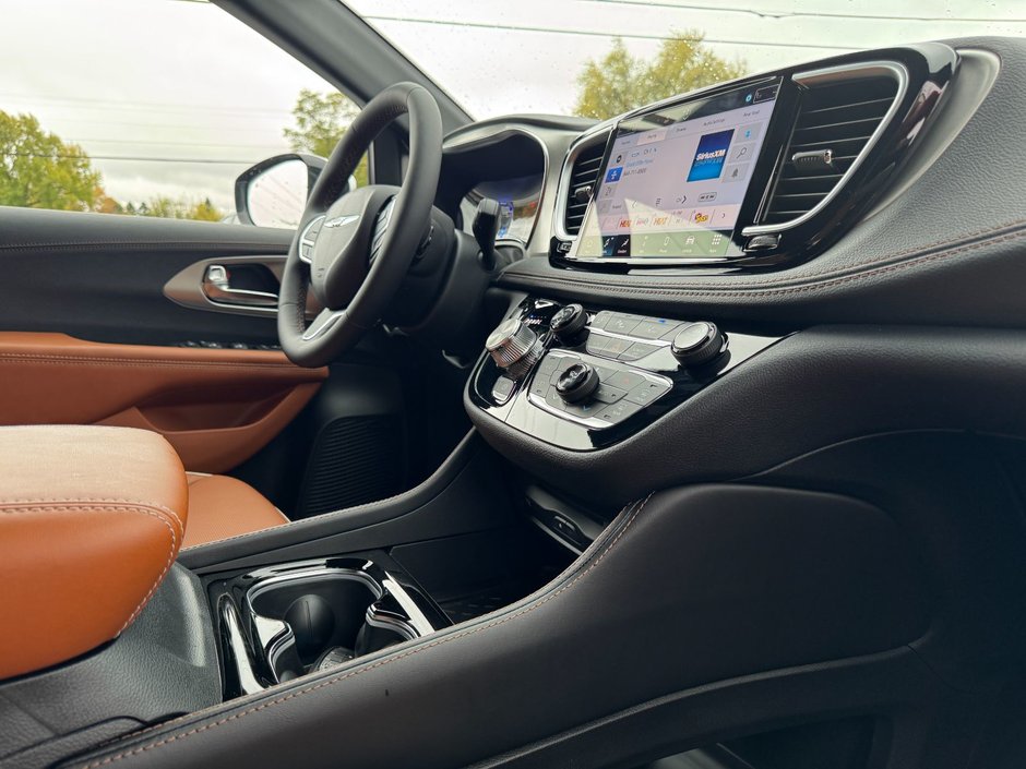 2026 Chrysler Pacifica PINNACLE