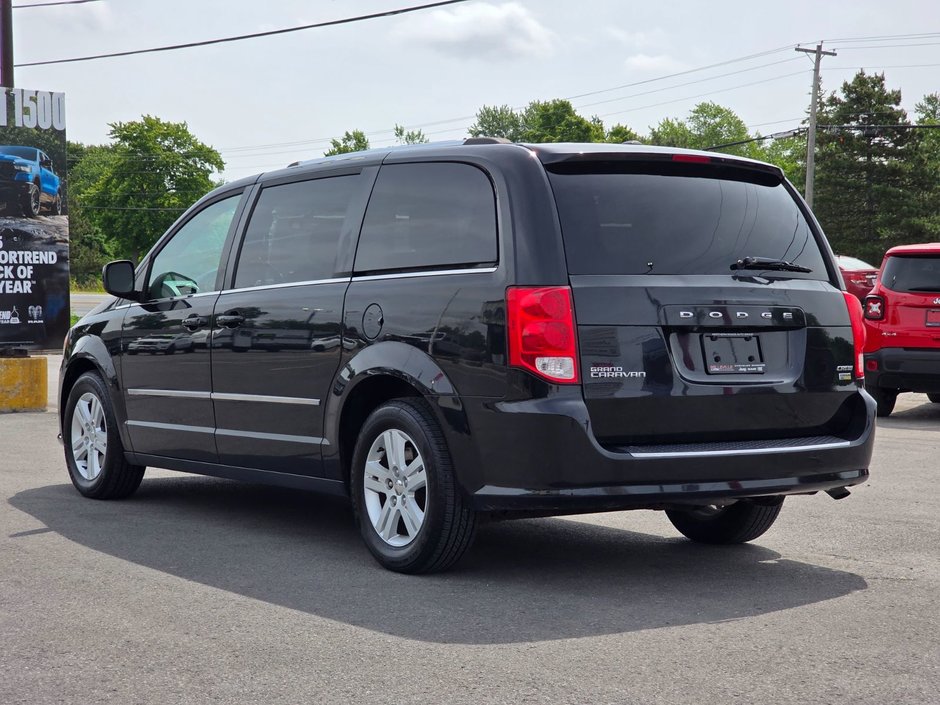 2016 Dodge Grand Caravan Crew