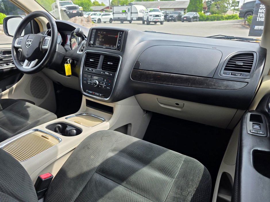 2016 Dodge Grand Caravan Crew
