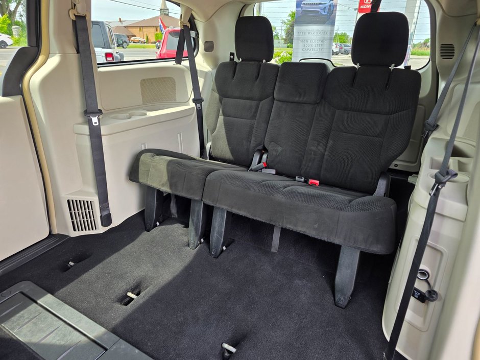 2016 Dodge Grand Caravan Crew