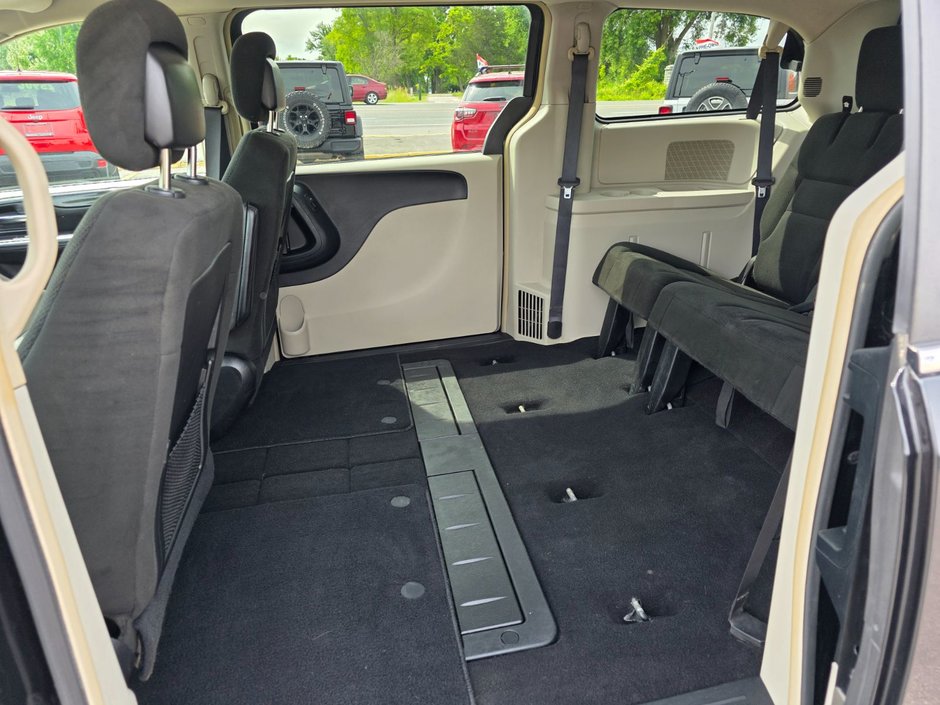 2016 Dodge Grand Caravan Crew