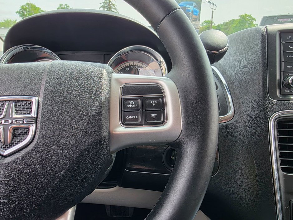 2016 Dodge Grand Caravan Crew
