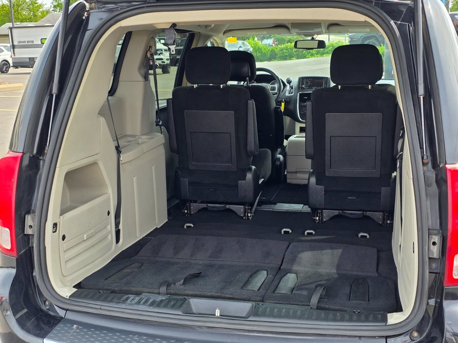 2016 Dodge Grand Caravan Crew