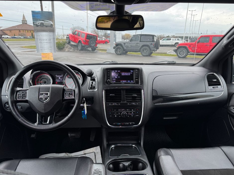 2020 Dodge Grand Caravan Premium Plus Premium Plus / DVD Video