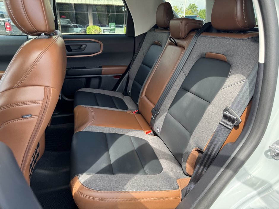 2023 Ford BRONCO SPORT Outer Banks Outer Banks / Heated Seats