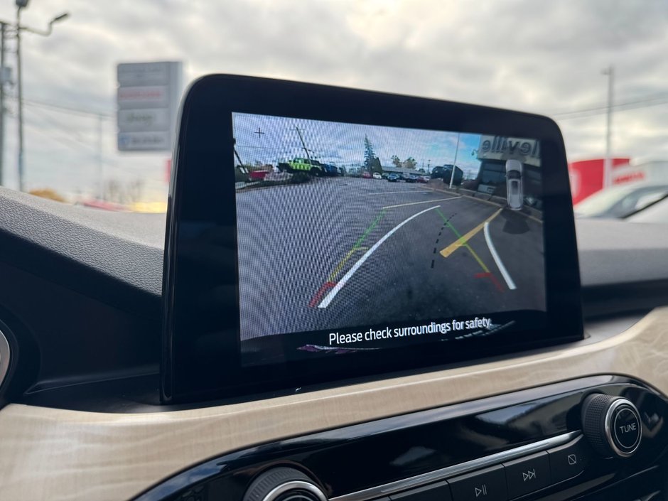 Ford Escape Titanium 2021-22