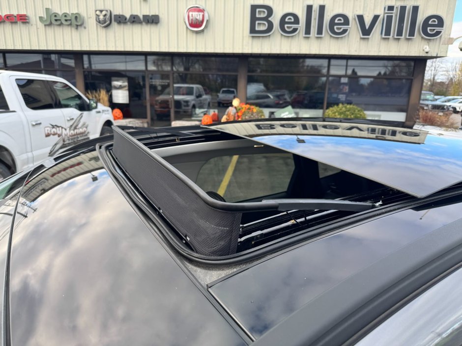 Ford Escape Titanium 2021-27