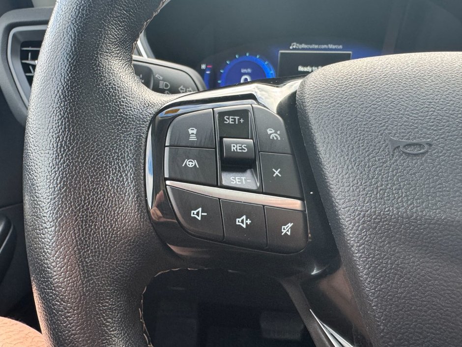 Ford Escape Titanium 2021-14