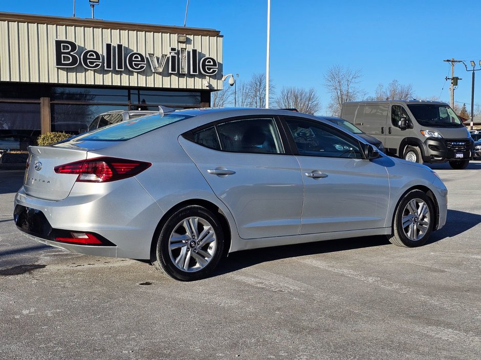 Hyundai Elantra Preferred 2019-4