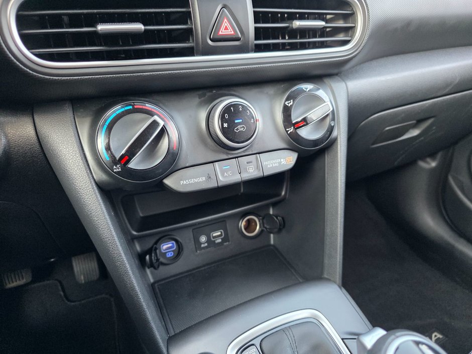 Hyundai Kona 2.0L Preferred 2019 2.0L Preferred / Heated Seats and Steering / Heads