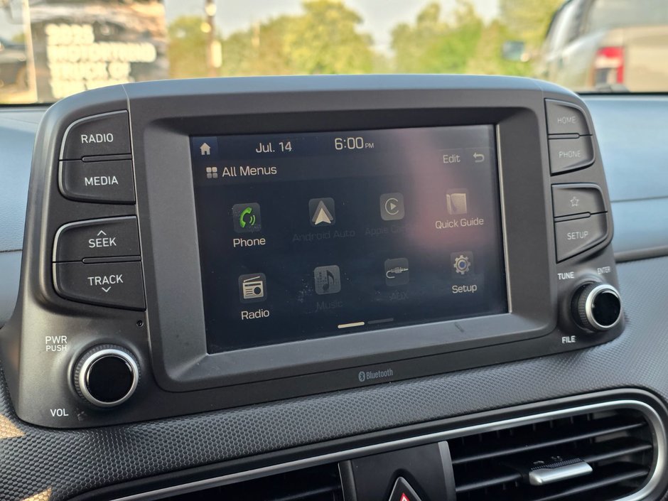 Hyundai Kona 2.0L Preferred 2019 2.0L Preferred / Heated Seats and Steering / Heads