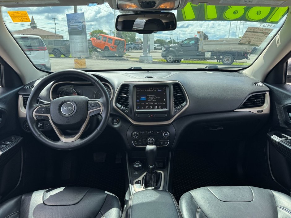2016 Jeep Cherokee North North / Heated Seats