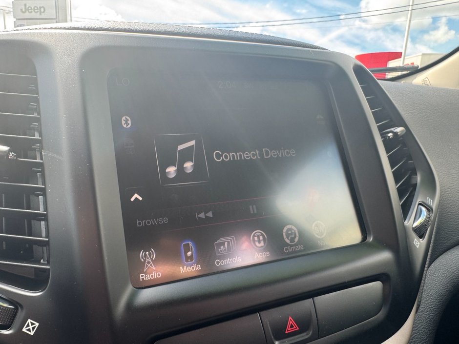2016 Jeep Cherokee North North / Heated Seats
