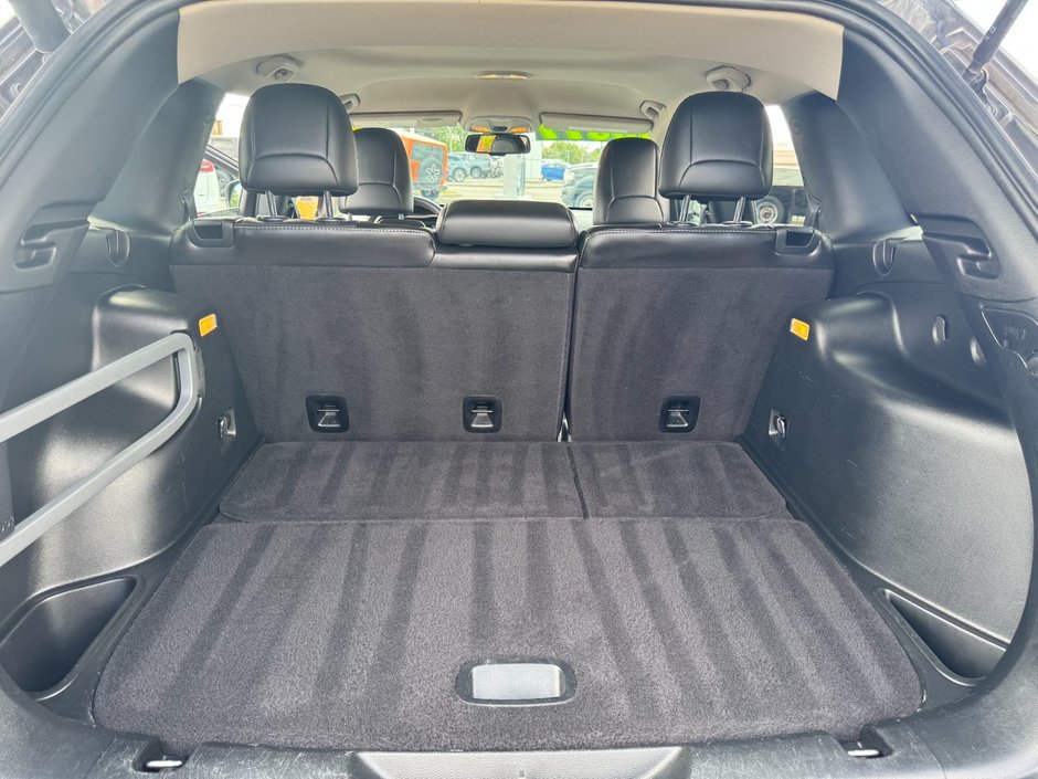 2016 Jeep Cherokee North North / Heated Seats