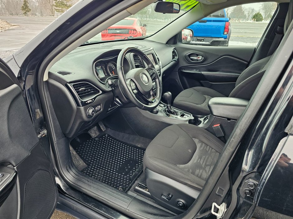 2019 Jeep Cherokee North-7