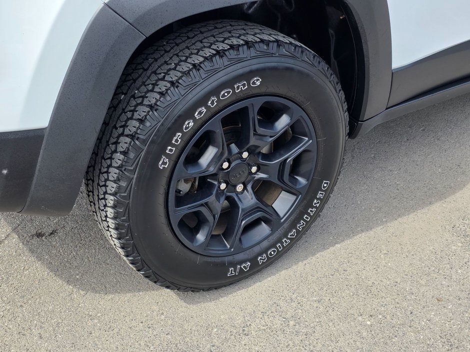 2020 Jeep Cherokee Trailhawk Elite Alpine Sound / Blind Spot Monitoring