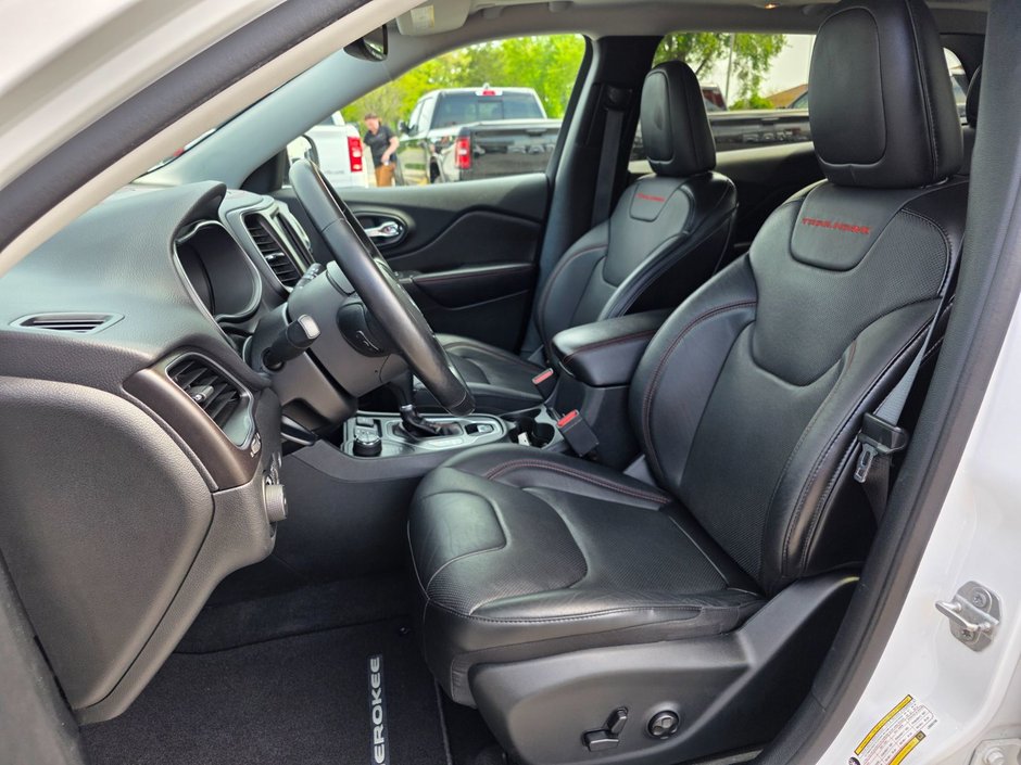 2020 Jeep Cherokee Trailhawk Elite Alpine Sound / Blind Spot Monitoring
