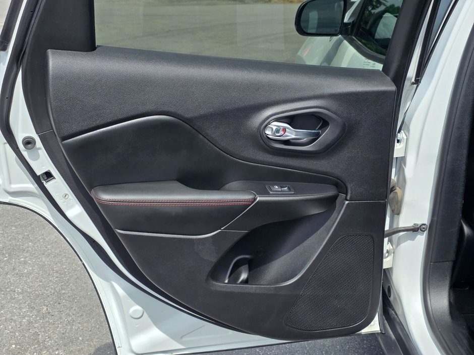 2020 Jeep Cherokee Trailhawk Elite Alpine Sound / Blind Spot Monitoring