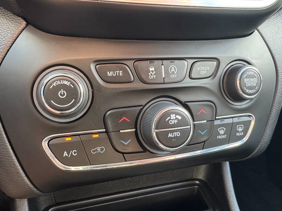 2021 Jeep Cherokee Limited Limited / Sunroof / Alpine Sound / 4x4