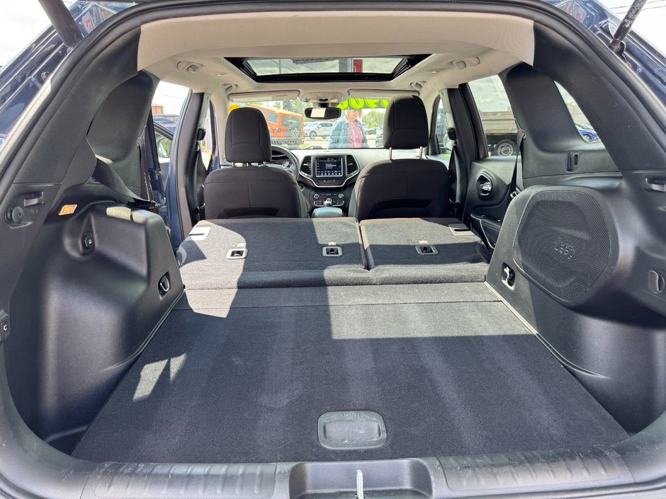 2022 Jeep Cherokee North North / Safety / Power Liftgate