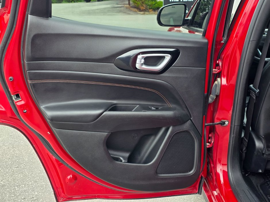 2022 Jeep Compass Limited Limited / RED Edition / Heated Seats