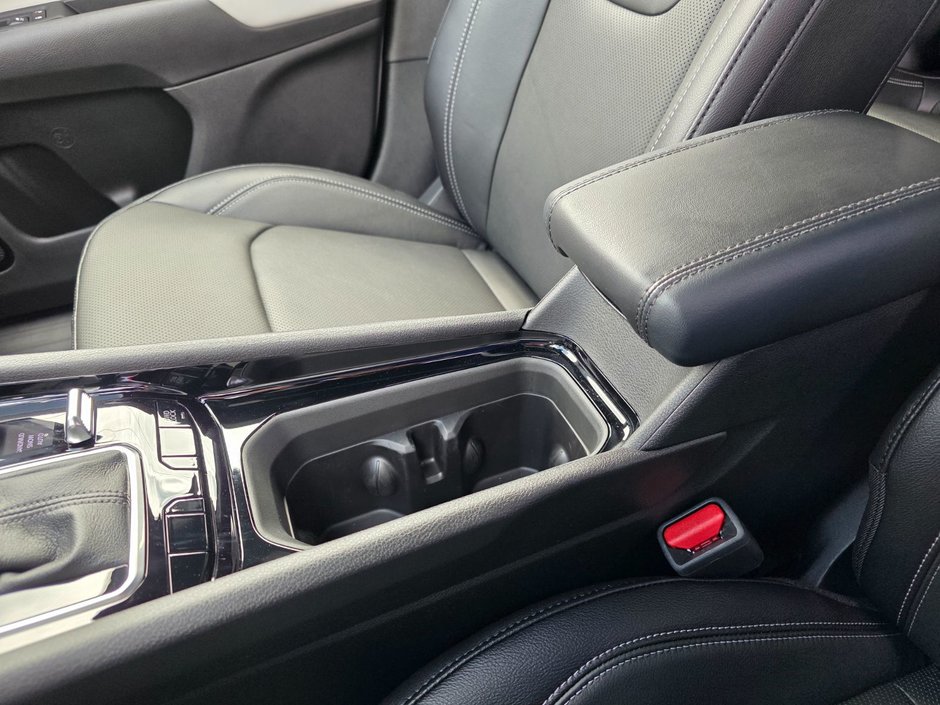 2025 Jeep Compass LIMITED-33
