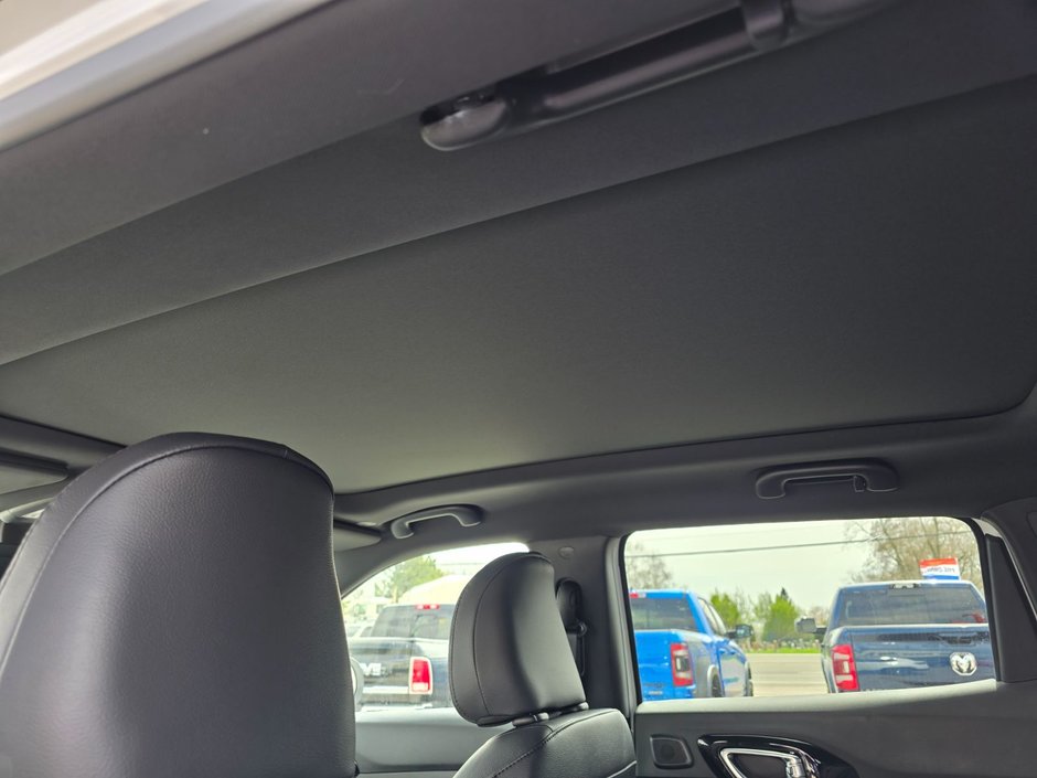 2025 Jeep Compass LIMITED-38