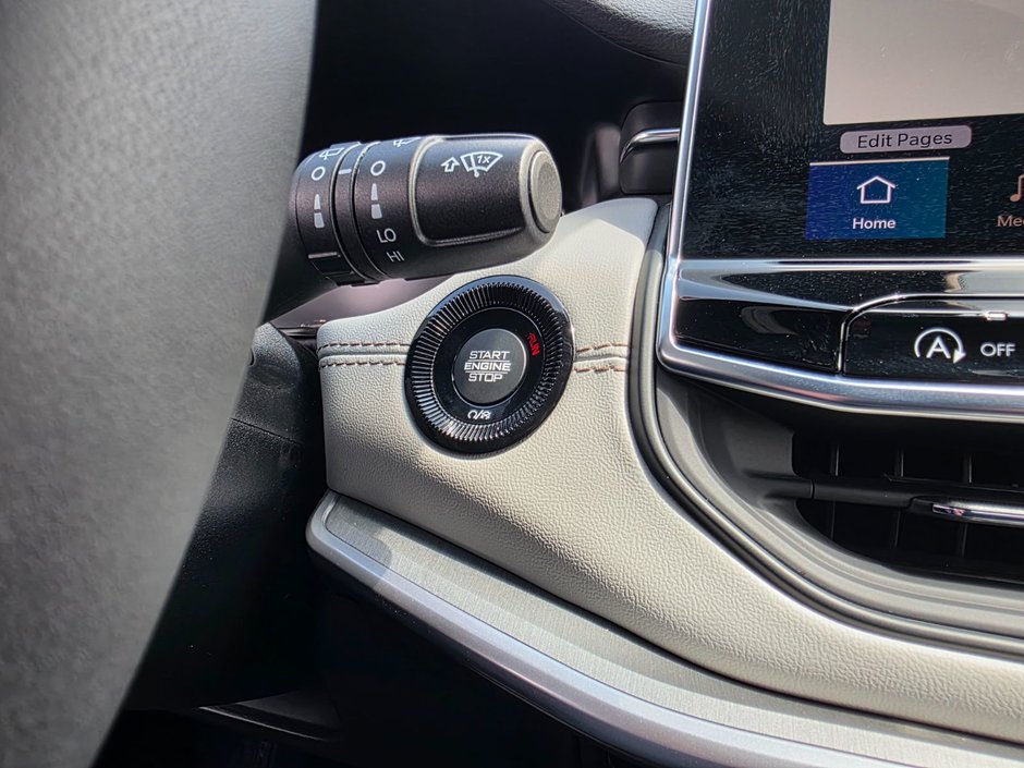 2025 Jeep Compass LIMITED-19