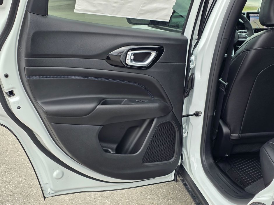 2025 Jeep Compass ALTITUDE In-Stock - TARIFF PROTECTED PRICING!