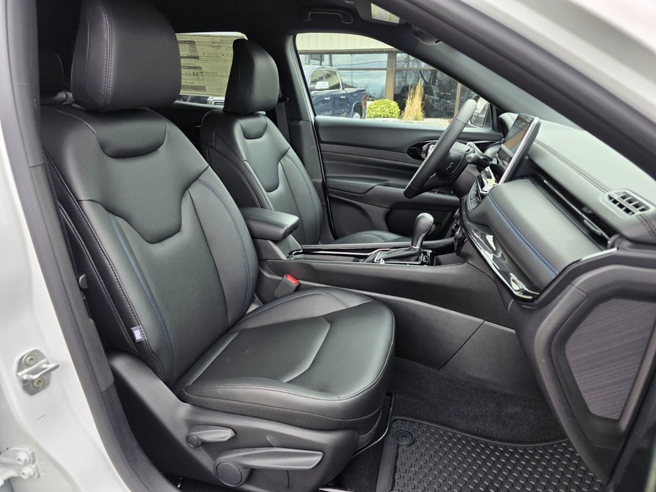 2025 Jeep Compass ALTITUDE In-Stock - TARIFF PROTECTED PRICING!