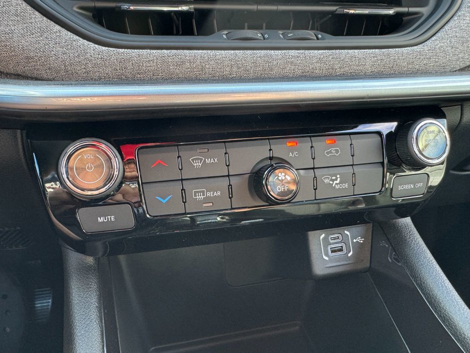 2026 Jeep COMPASS NORTH