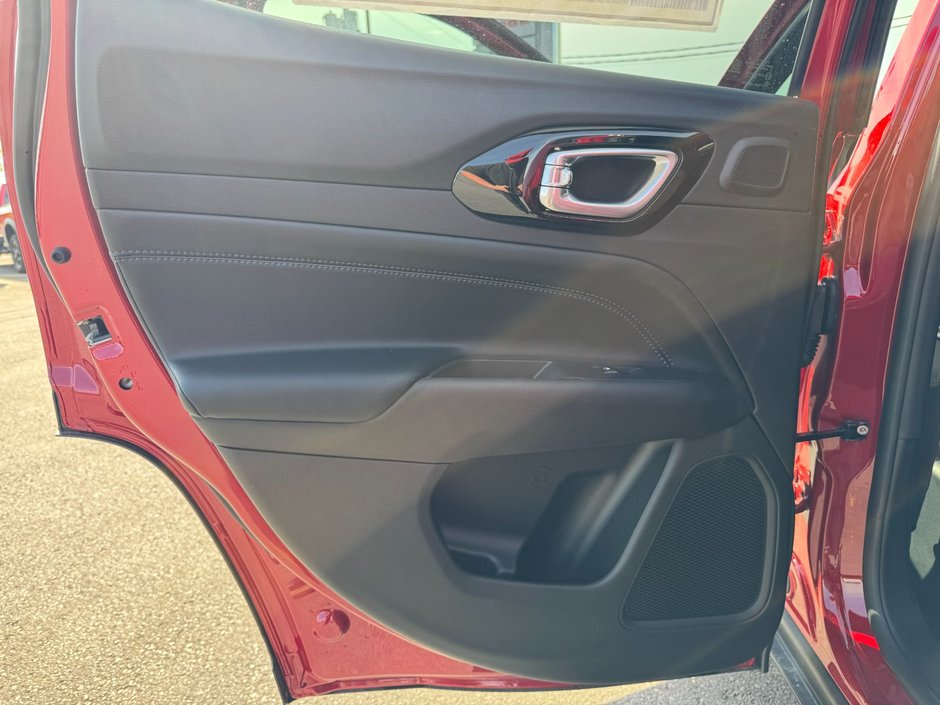 2026 Jeep COMPASS NORTH