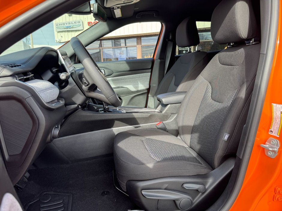 2026 Jeep COMPASS SPORT