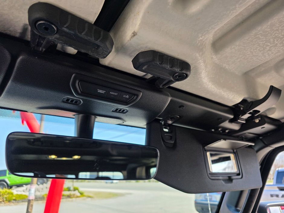 2021 Jeep Gladiator Mojave-45
