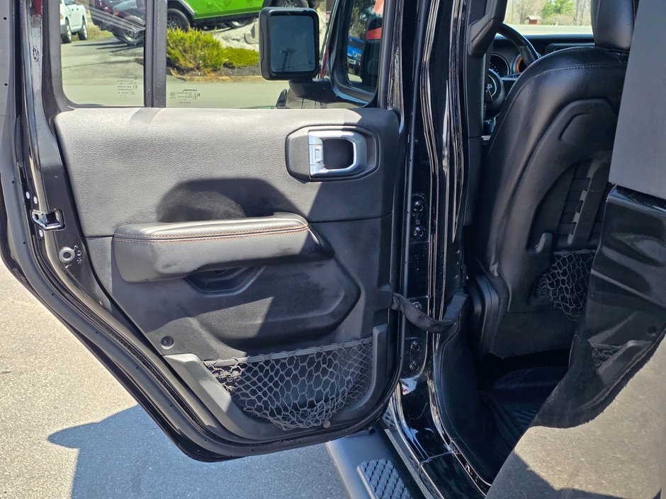 2021 Jeep Gladiator Mojave-48