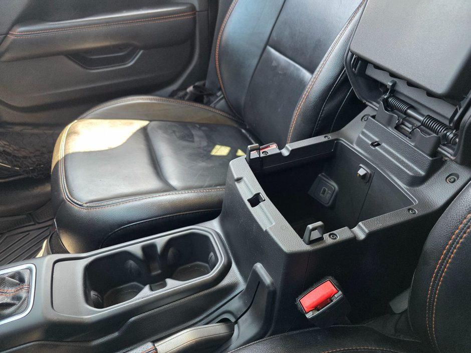 2021 Jeep Gladiator Mojave-41