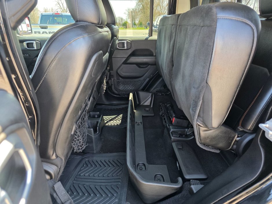 2021 Jeep Gladiator Mojave-52