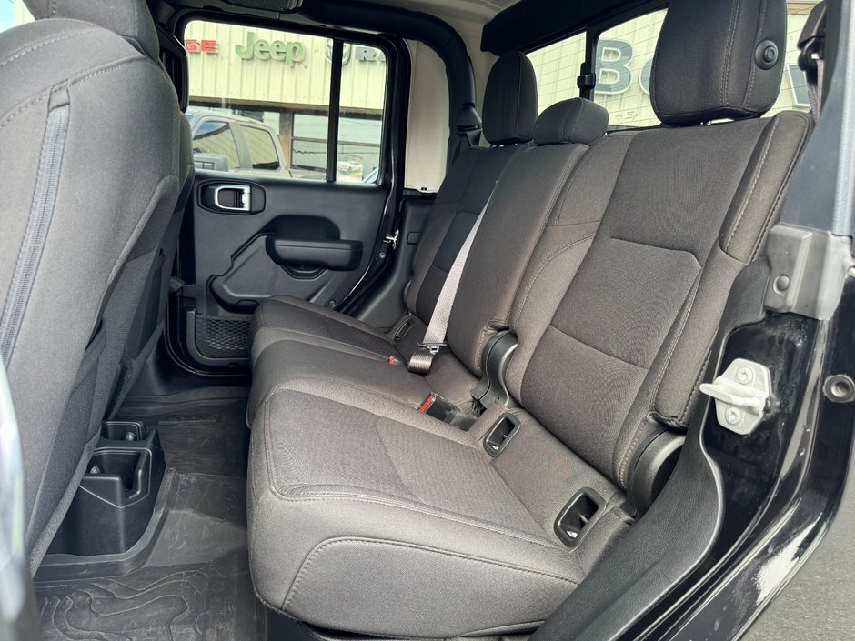 2023 Jeep Gladiator Sport S Sport S Willys / Hardtop / Tow Group / Nav