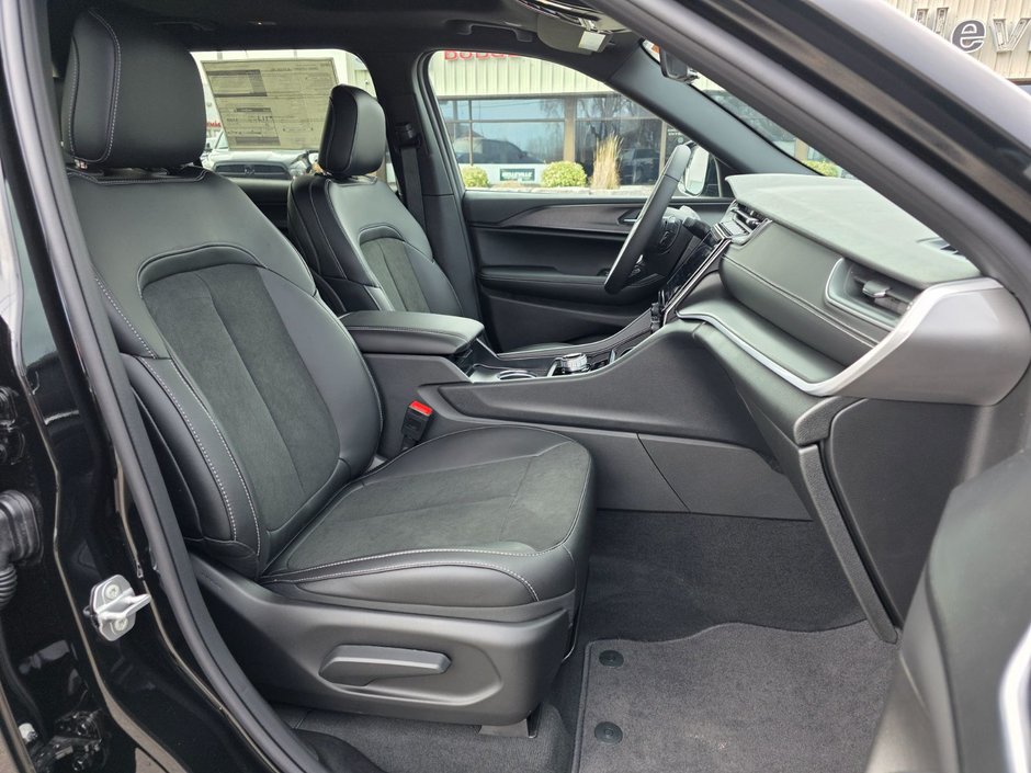 2025 Jeep Grand Cherokee L ALTITUDE In-Stock - TARIFF PROTECTED PRICING!