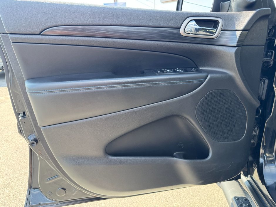 2020 Jeep Grand Cherokee Upland Edition Upland Edition / Navigation / Power Liftgate