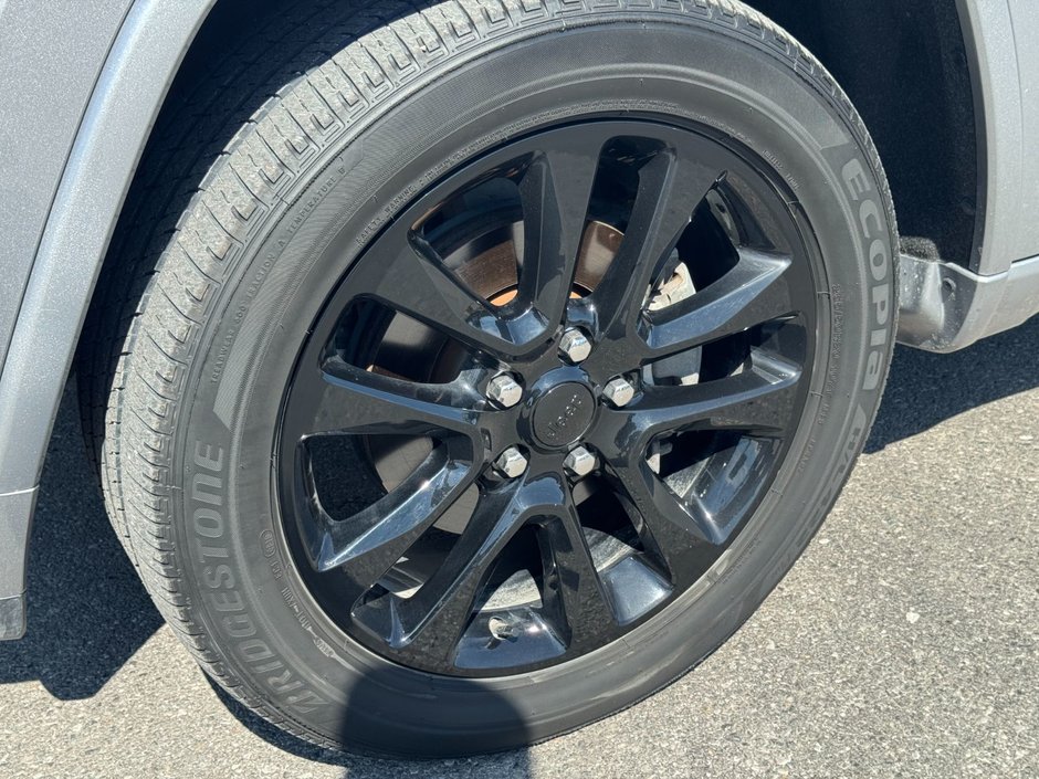 2020 Jeep Grand Cherokee Altitude Altitude Laredo / Sunroof / Heated Seats / 4x4