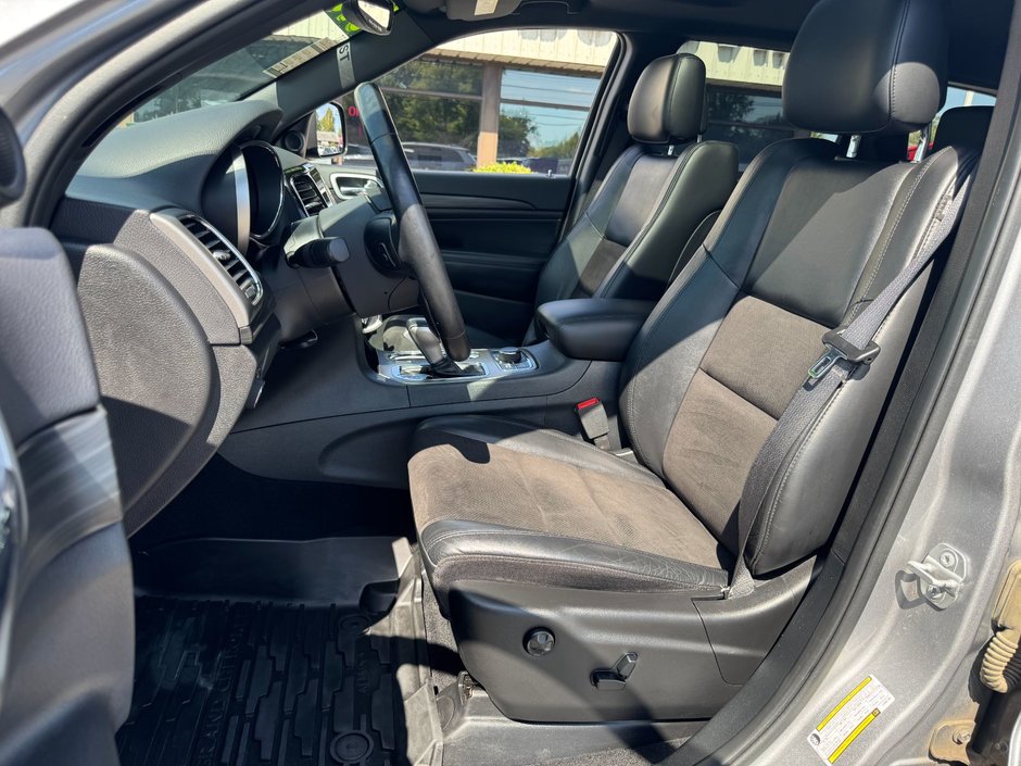 2020 Jeep Grand Cherokee Altitude Altitude Laredo / Sunroof / Heated Seats / 4x4