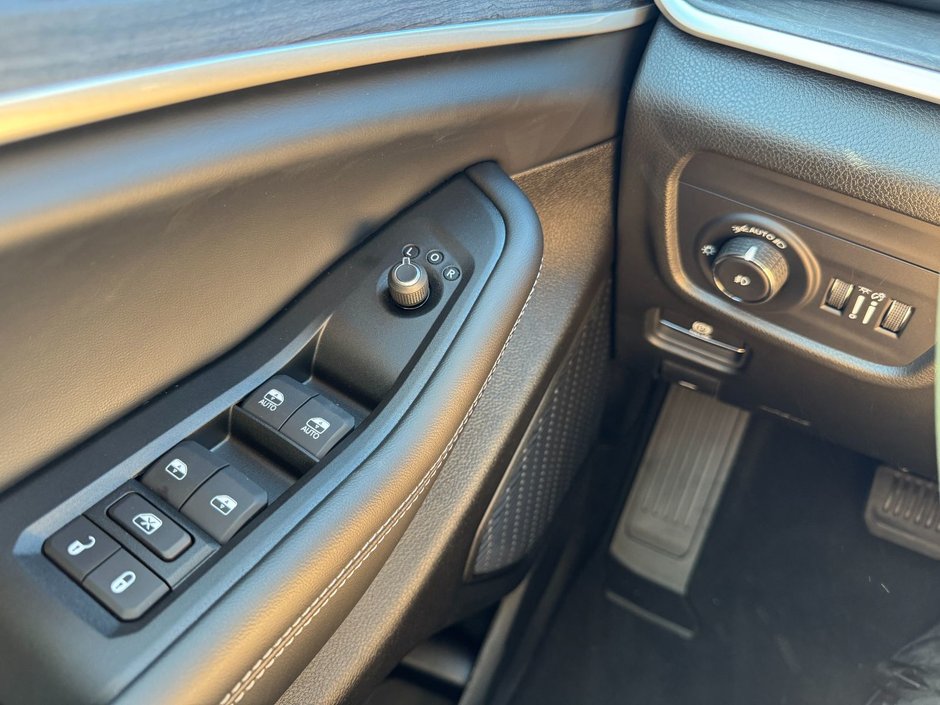 Jeep GRAND CHEROKEE LIMITED 2025