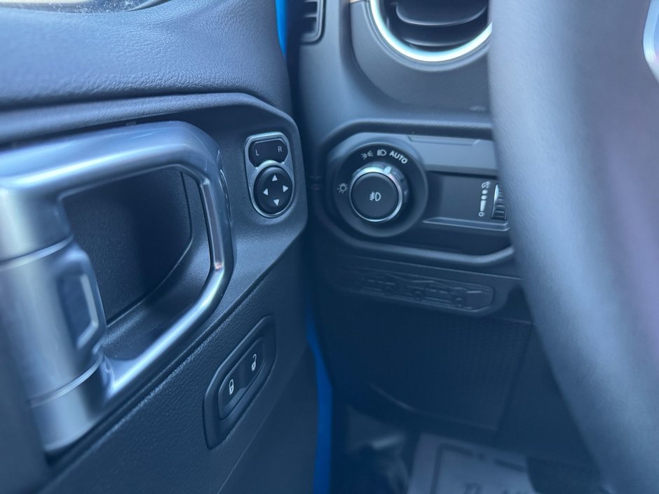 2025 Jeep WRANGLER 4-Door SAHARA In-Stock - TARIFF PROTECTED PRICING!